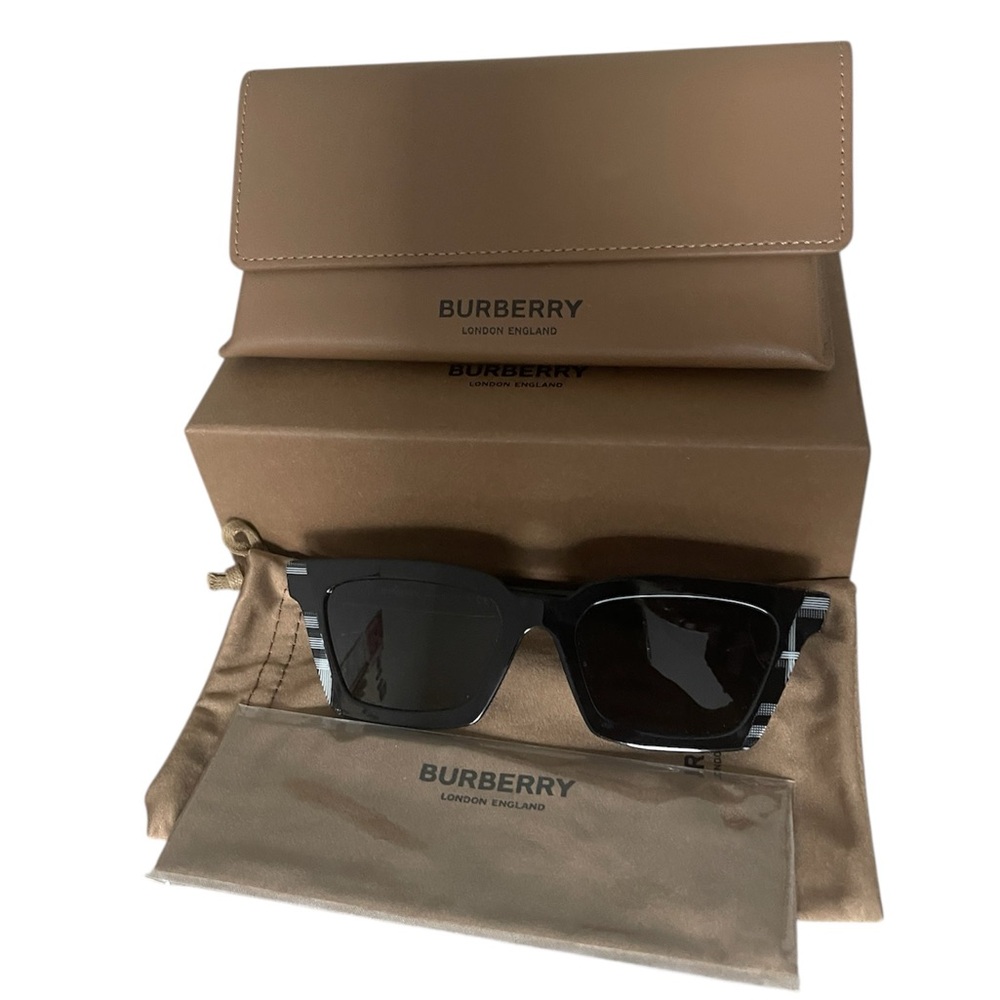 Burberry Sunglasses full inclusion
